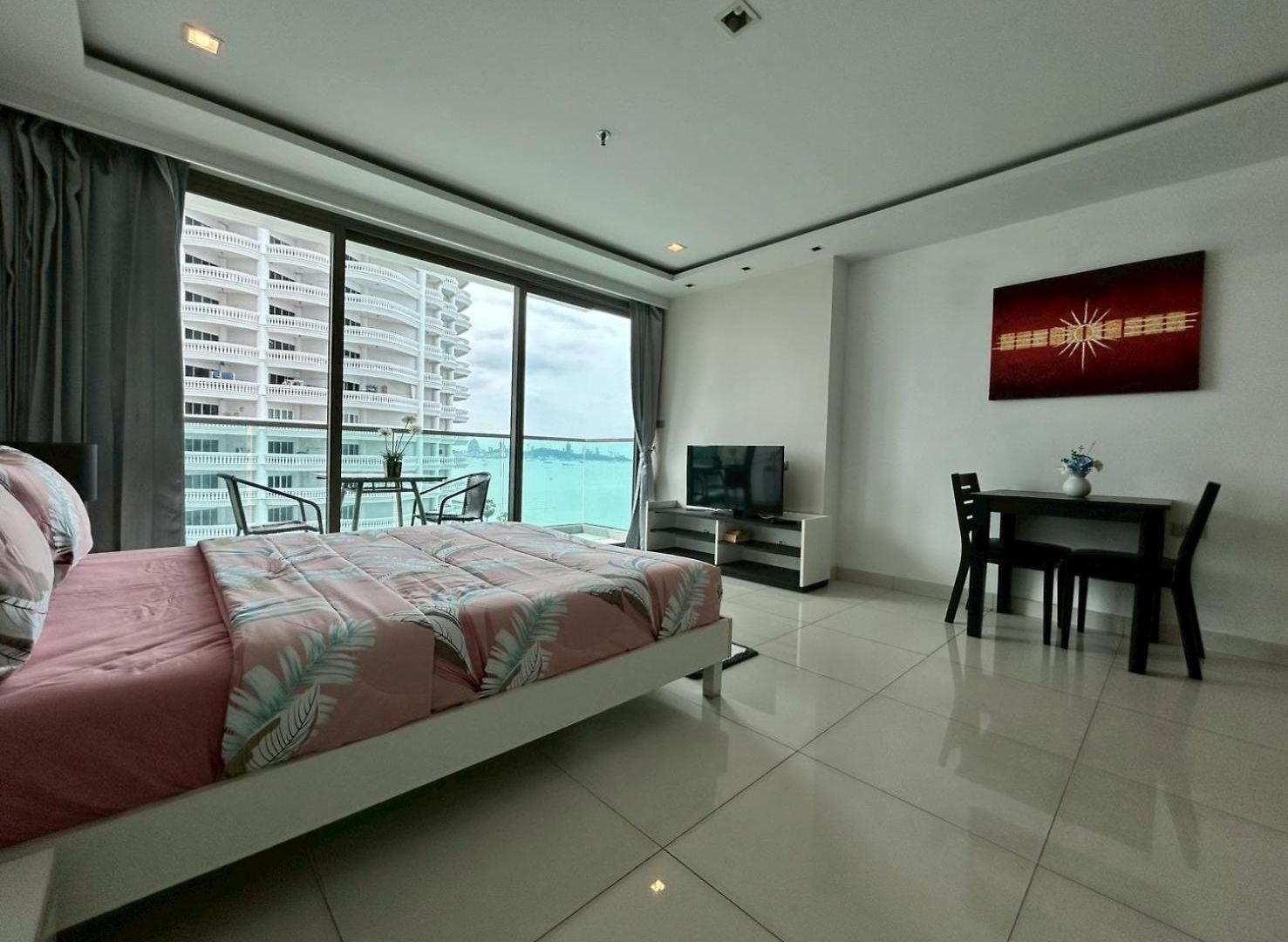 Wong Amat Tower 1305 Apartment *