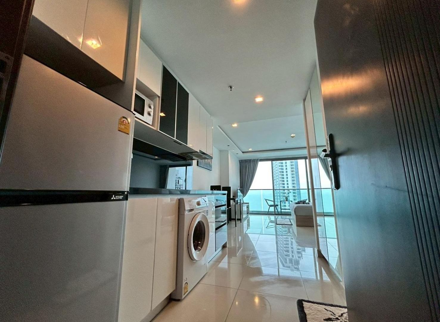 Wong Amat Tower 2808 *