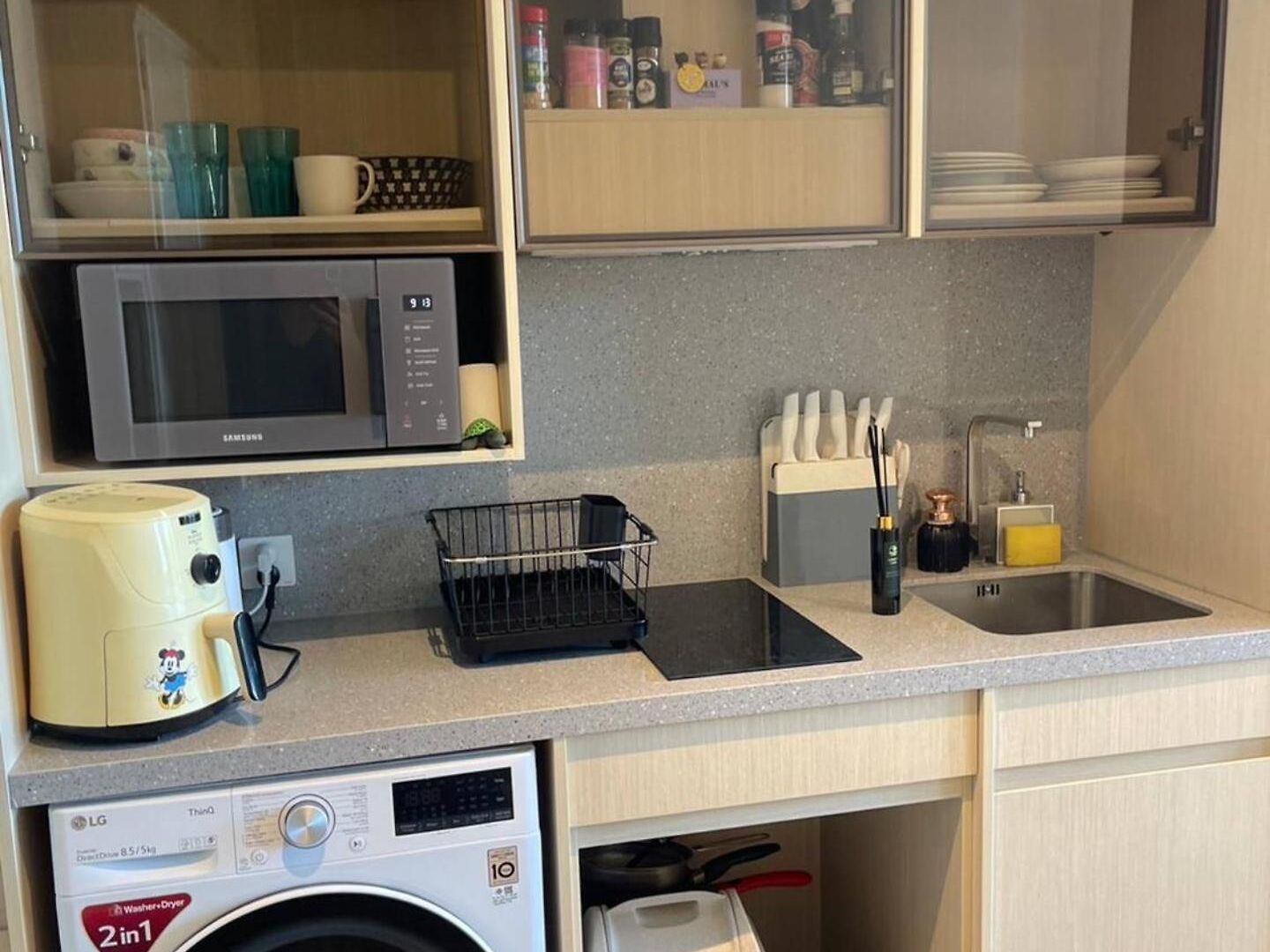 Luxurious At Apartment *