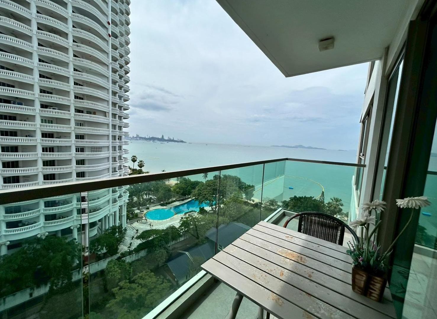 Wong Amat Tower 1305 Apartment Pattaya