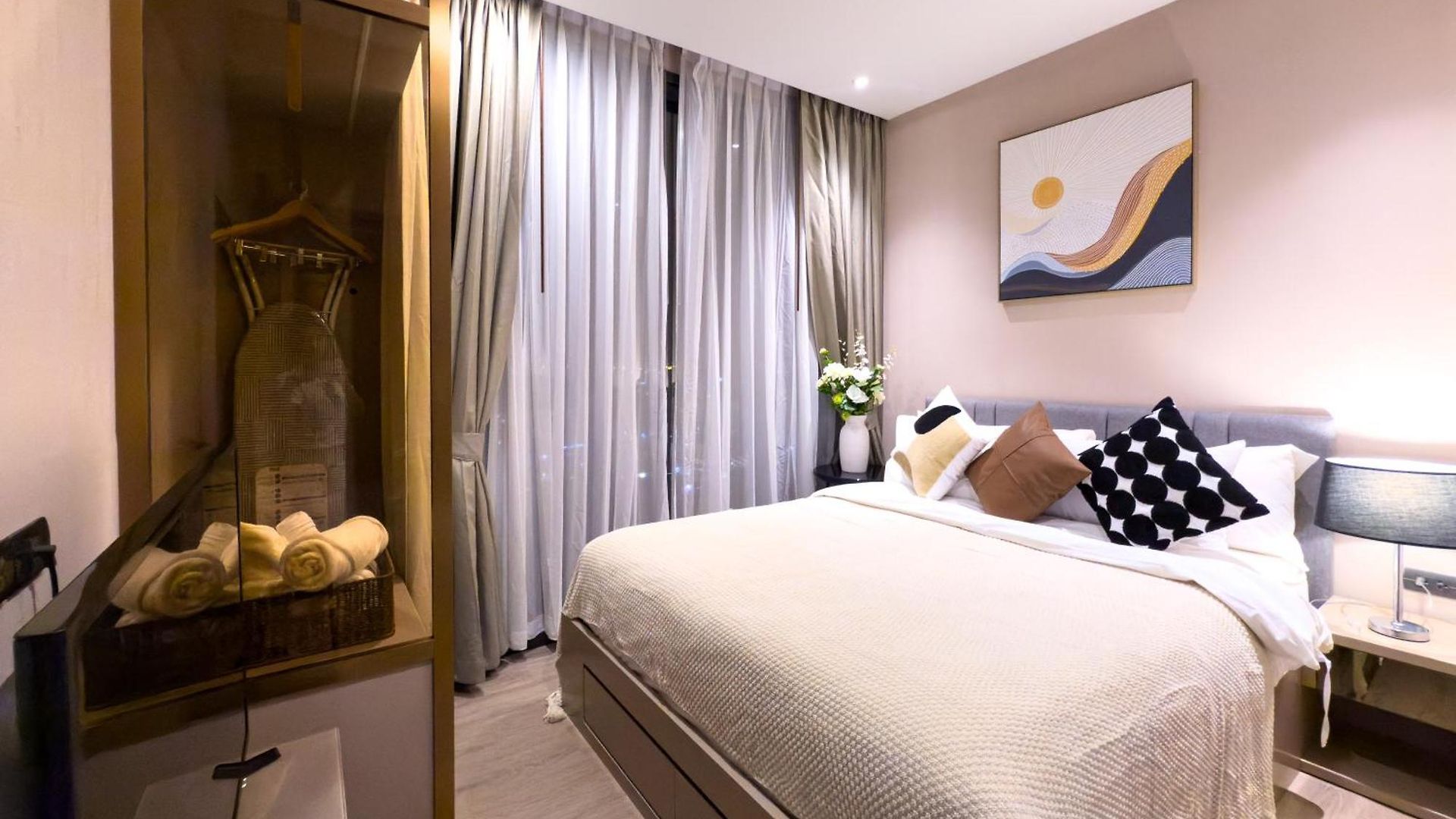 Apartment Luxury 2 Bed Sea View Bath Tub In Balcony Pattaya