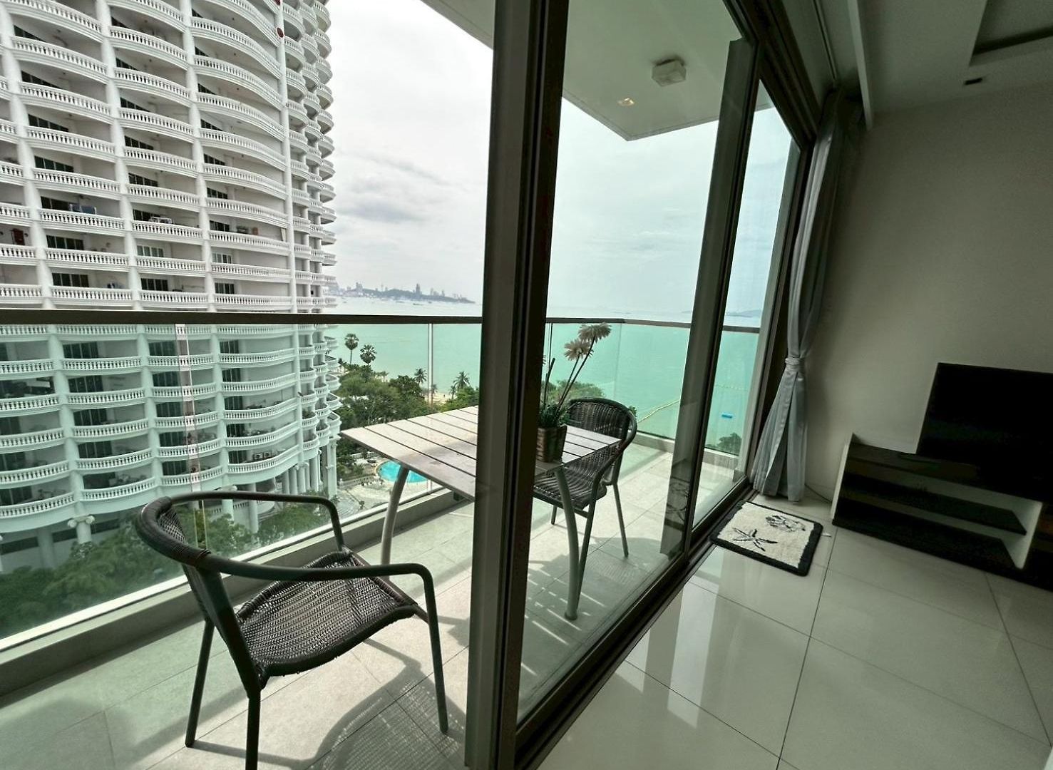 Apartment Wong Amat Tower 1305 Pattaya