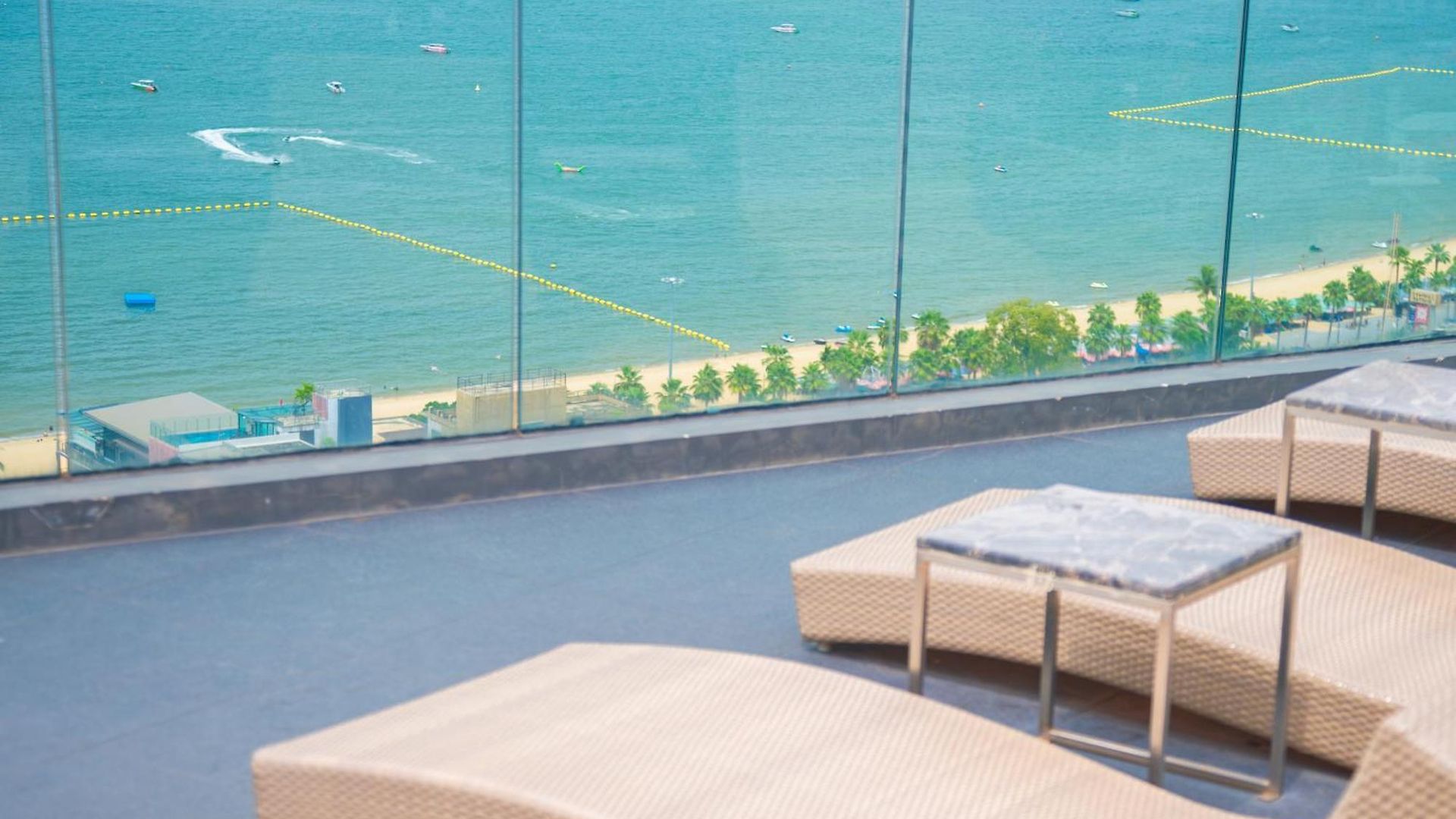 อพาร์ทเม้น Edge Pattaya-skyline Retreat Pattaya