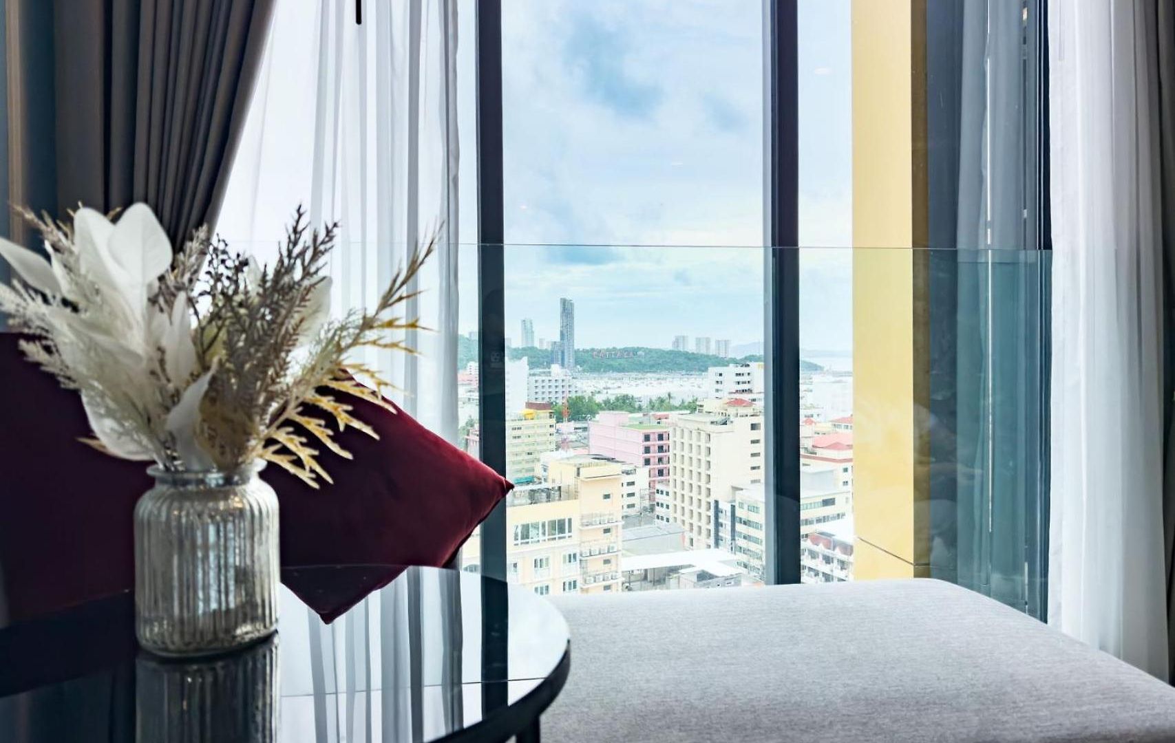 Edge Pattaya-skyline Retreat Pattaya