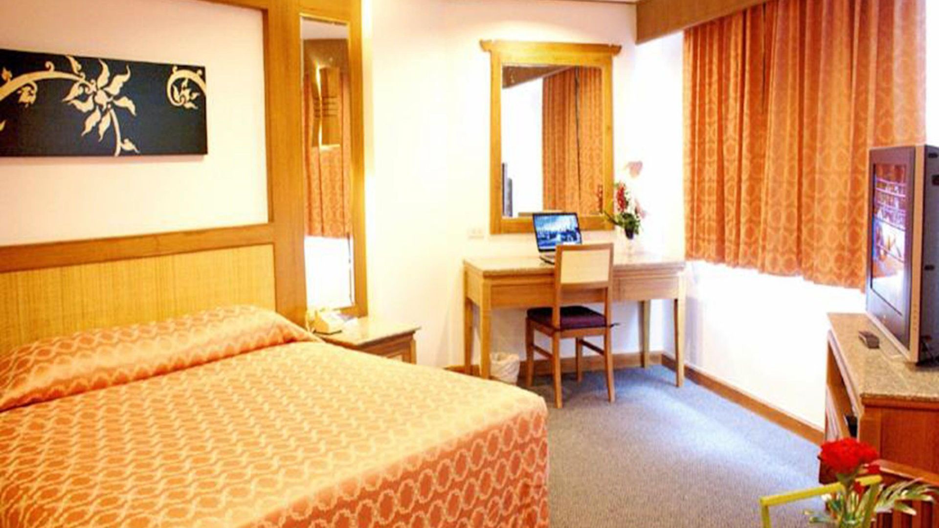 โรงแรม รายัล ทวินส์ พาเลซ