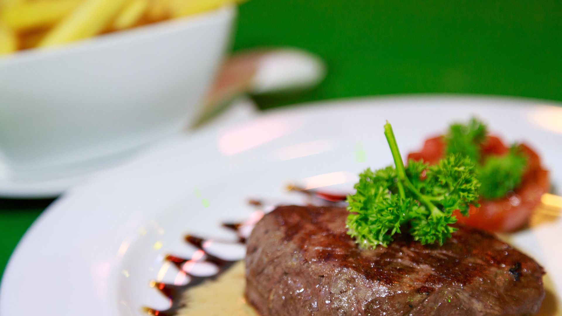 โรงแรม Harrys Bar & Restaurant 3*