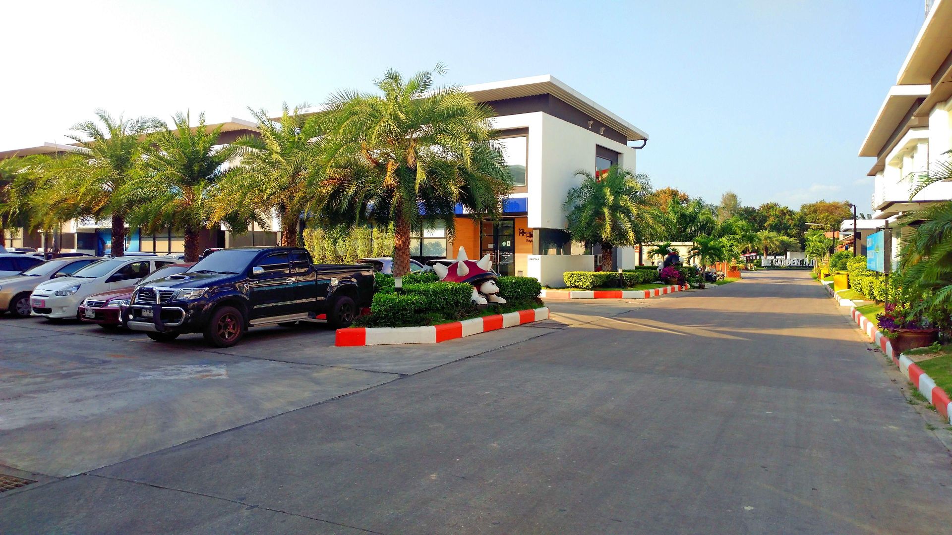 Resort Marble Garden View
