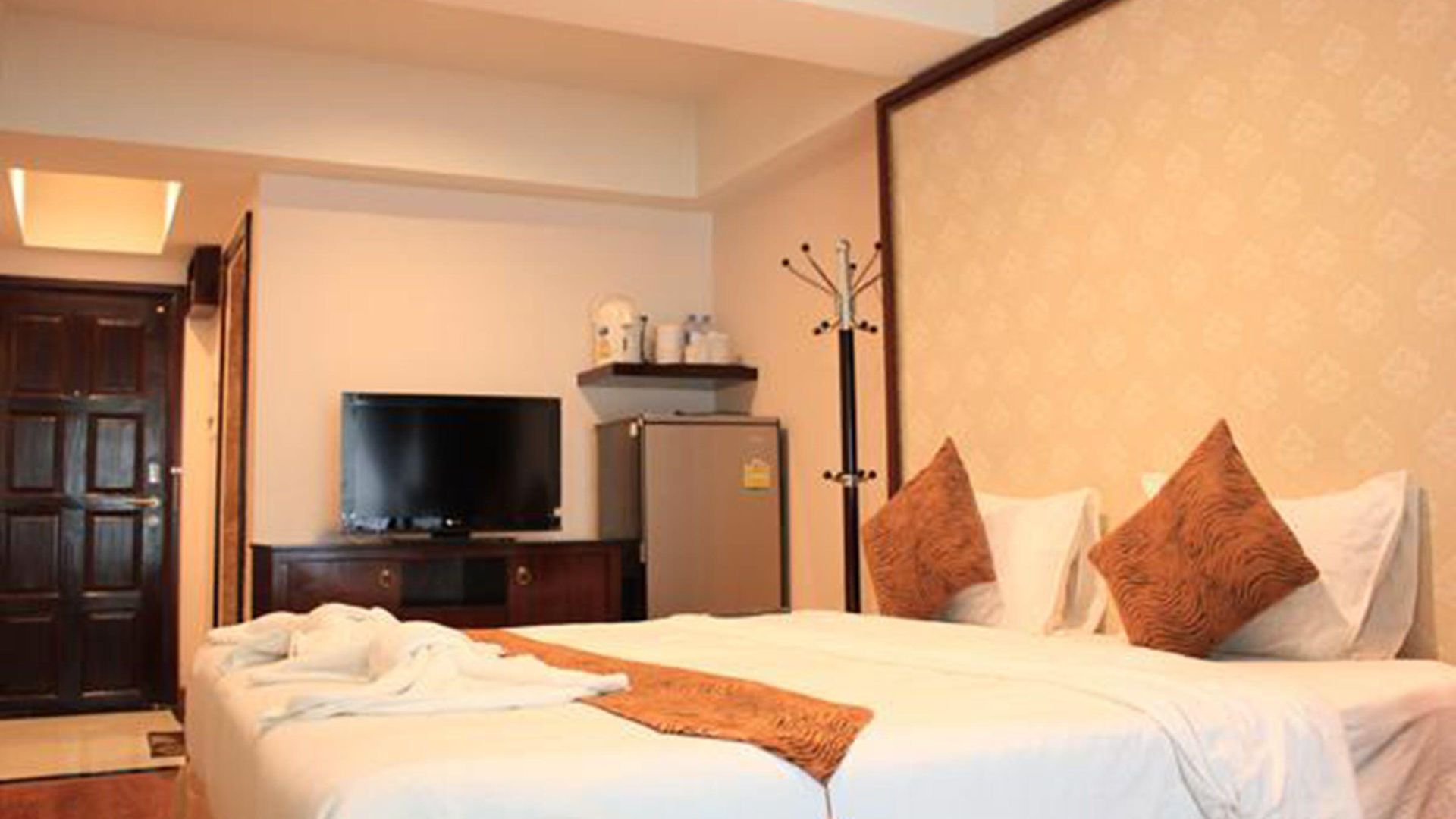 โรงแรม Maleez 3*