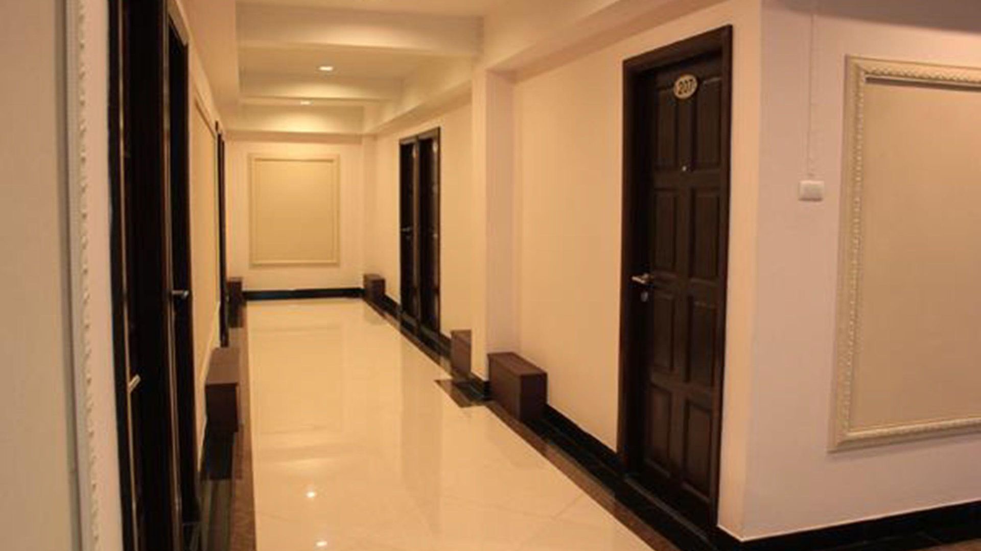 โรงแรม Maleez