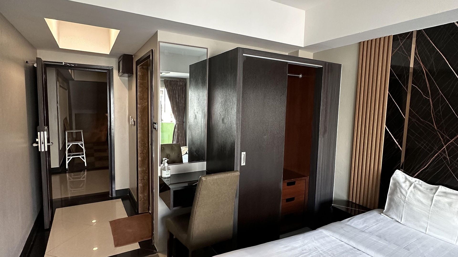 โรงแรม Maleez