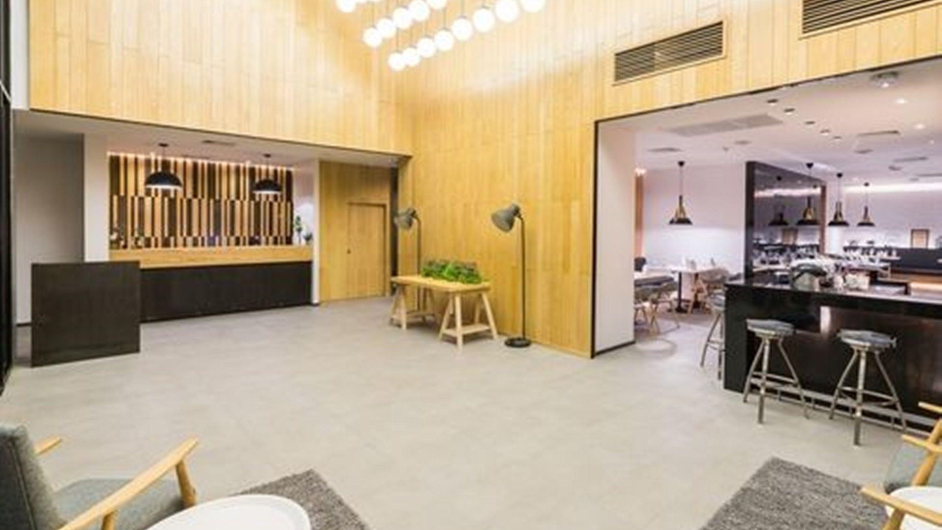 Sea Me Spring Tree (adults Only) โรงแรม Pattaya