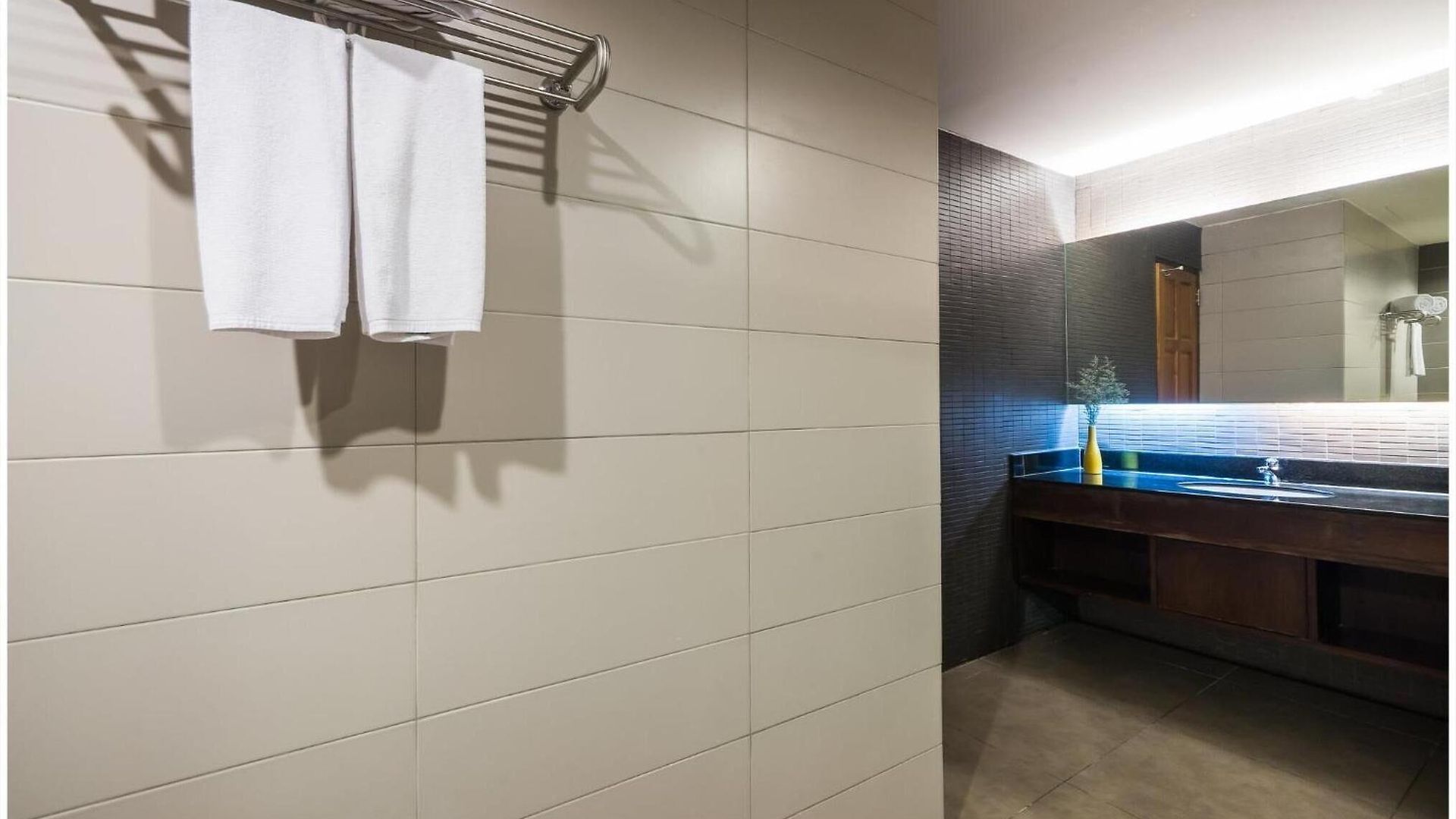 Sea Me Spring Tree (adults Only) โรงแรม 3*