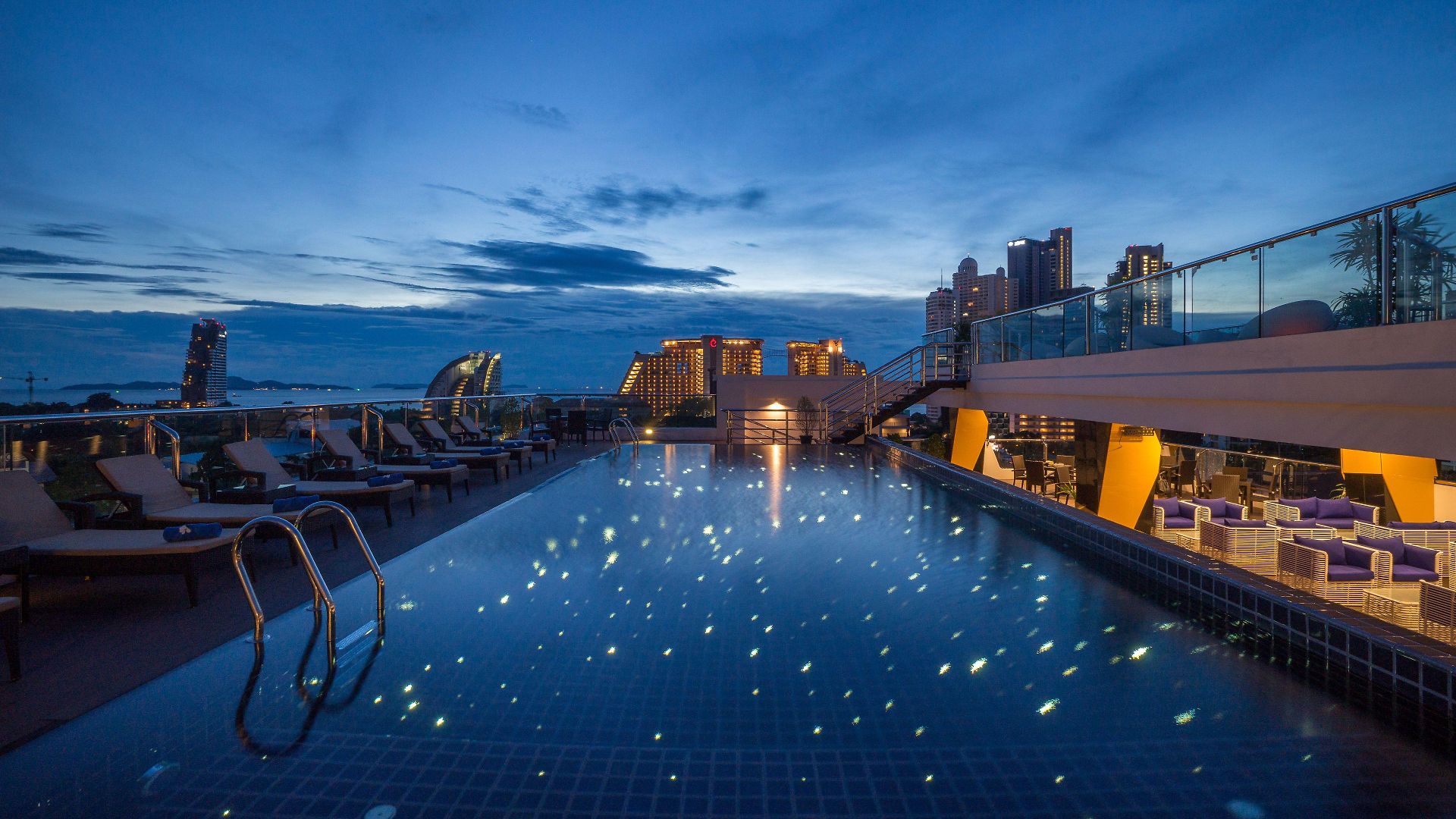 โรงแรม Blue Boat Jc
