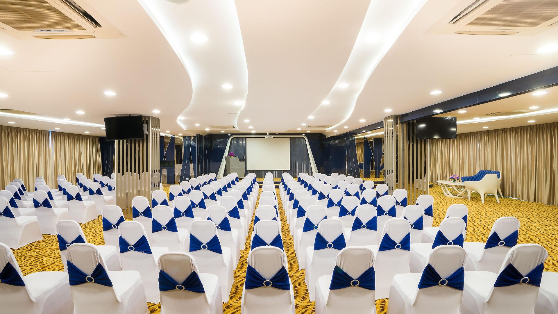 โรงแรม Blue Boat Jc 5*