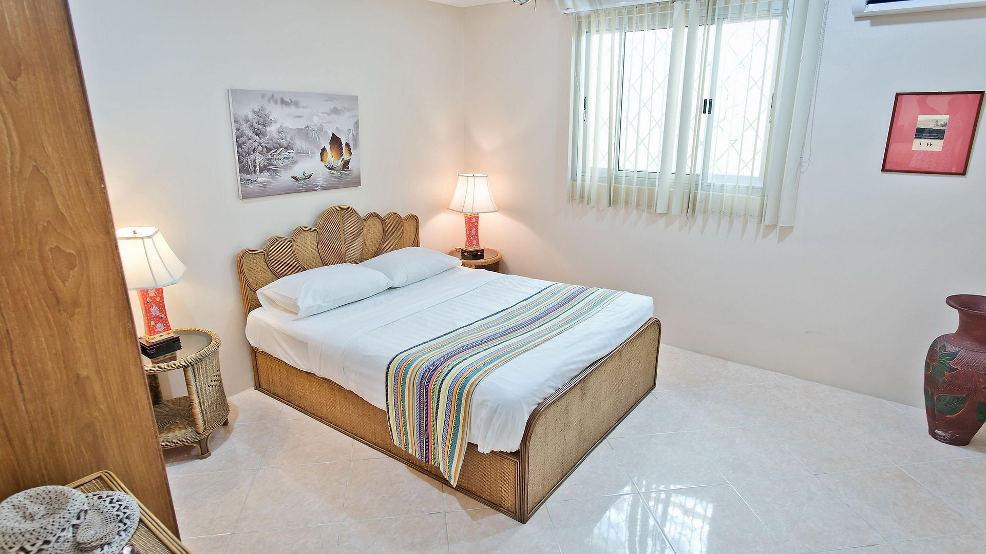 Butterfly Garden Boutique Residences Apts And Villas, A Lifestyle Destination Ex Lg 1-3 Bedroom Units , Full Kitchen, 2 Full Bathrooms, Rain Shower, Bath, Free Bbq, Free Fast Fiber Optic Wifi, Staff 24-7 อพาร์ตโฮเทล Pattaya