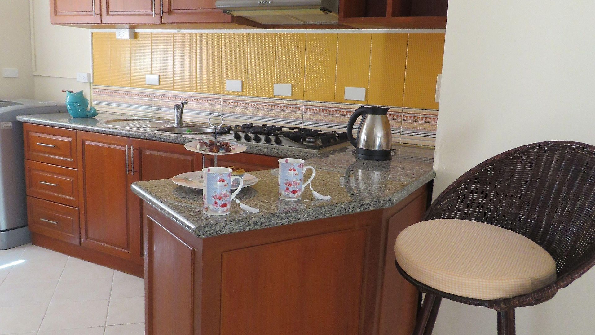 Butterfly Garden Boutique Residences Apts And Villas, A Lifestyle Destination Ex Lg 1-3 Bedroom Units , Full Kitchen, 2 Full Bathrooms, Rain Shower, Bath, Free Bbq, Free Fast Fiber Optic Wifi, Staff 24-7 3* Pattaya