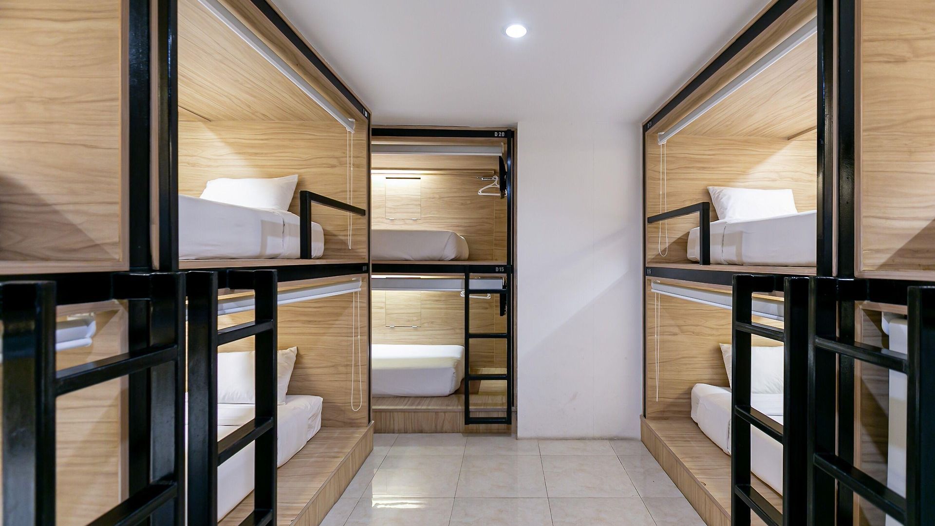 The Bedrooms ที่พัก *