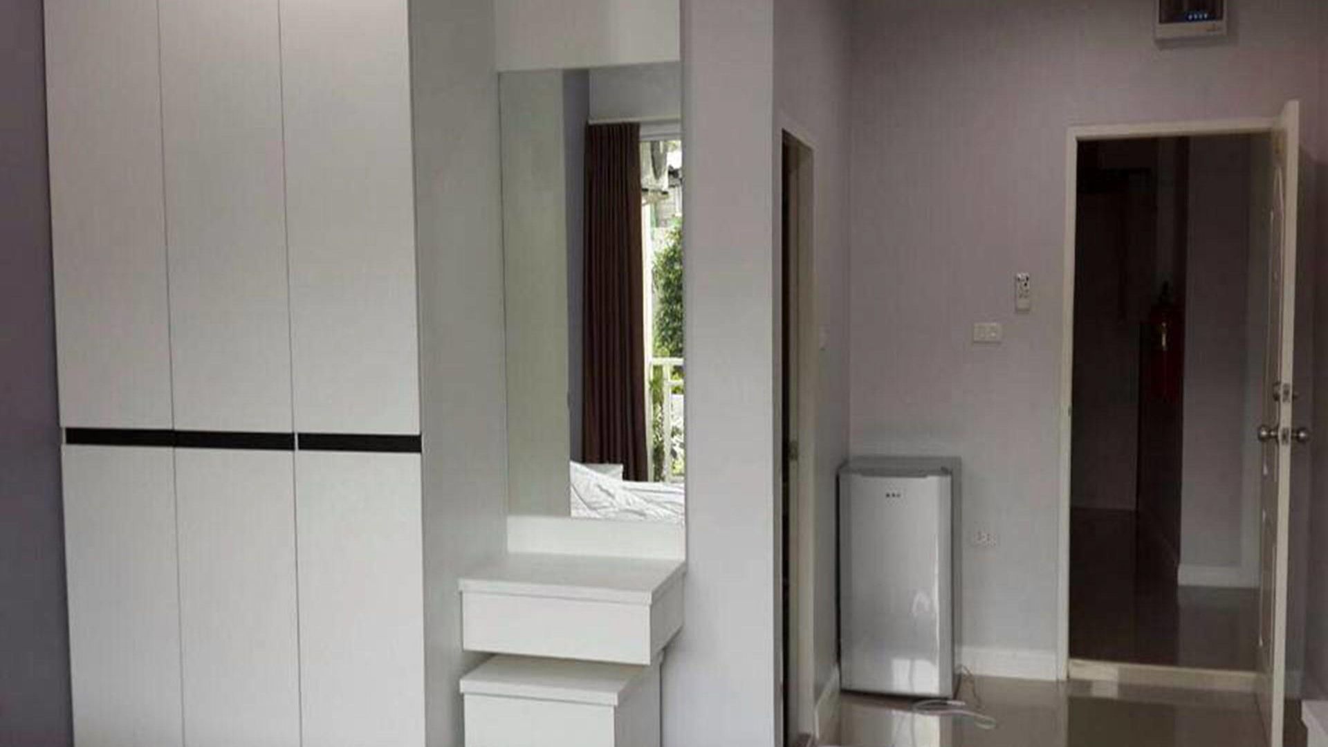 โรงแรม โอโย 75389 แพนโดร่า เฮาส์ 2*