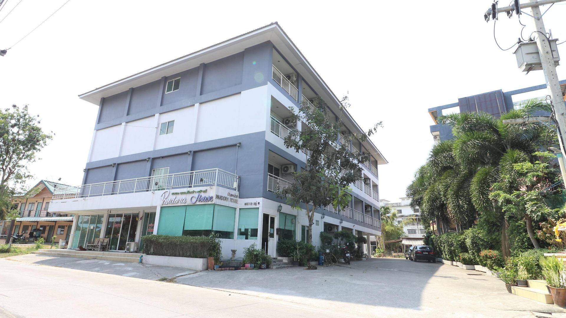 โอโย 75389 แพนโดร่า เฮาส์ โรงแรม 2*
