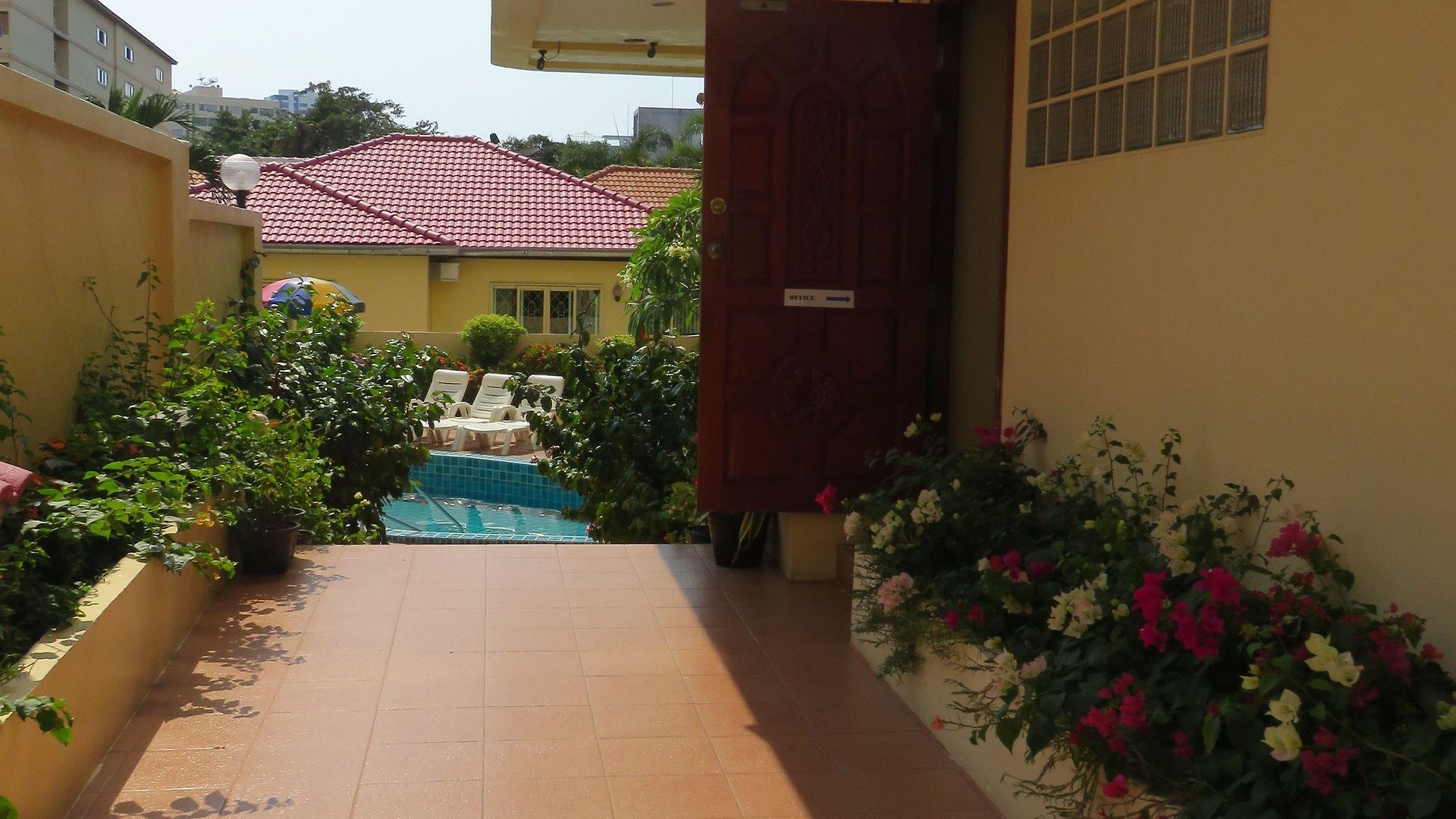 โรงแรม Butterfly Garden Boutique By Luxury View Ex Lg Apts And Villas, A Lifestyle Destination 1 To 3 Bedroom Units 110 To 190 Sqmtr, 2 Full Bathrooms, Rain Shower, Complete Kitchen, Free Fast Fiber Wifi, 55