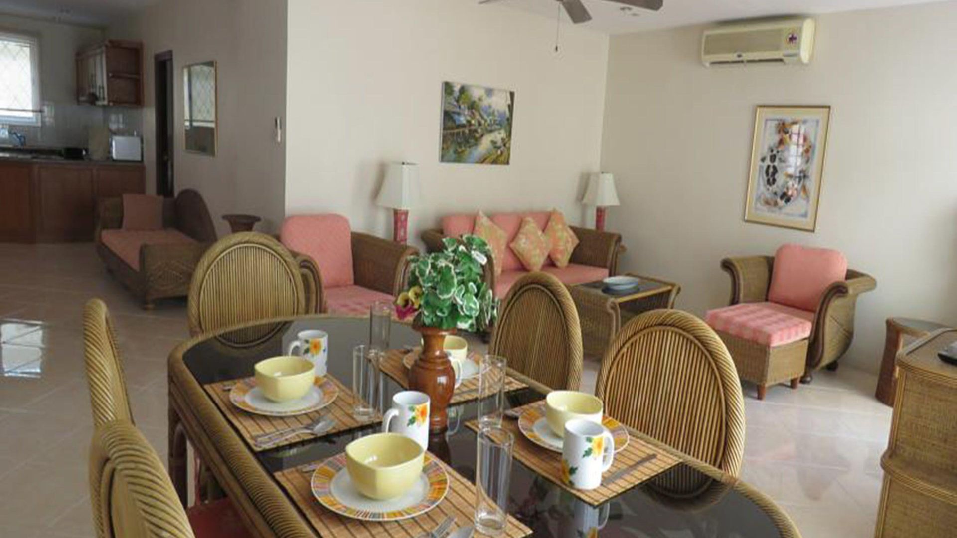 โรงแรม Butterfly Garden Boutique By Luxury View Ex Lg Apts And Villas, A Lifestyle Destination 1 To 3 Bedroom Units 110 To 190 Sqmtr, 2 Full Bathrooms, Rain Shower, Complete Kitchen, Free Fast Fiber Wifi, 55