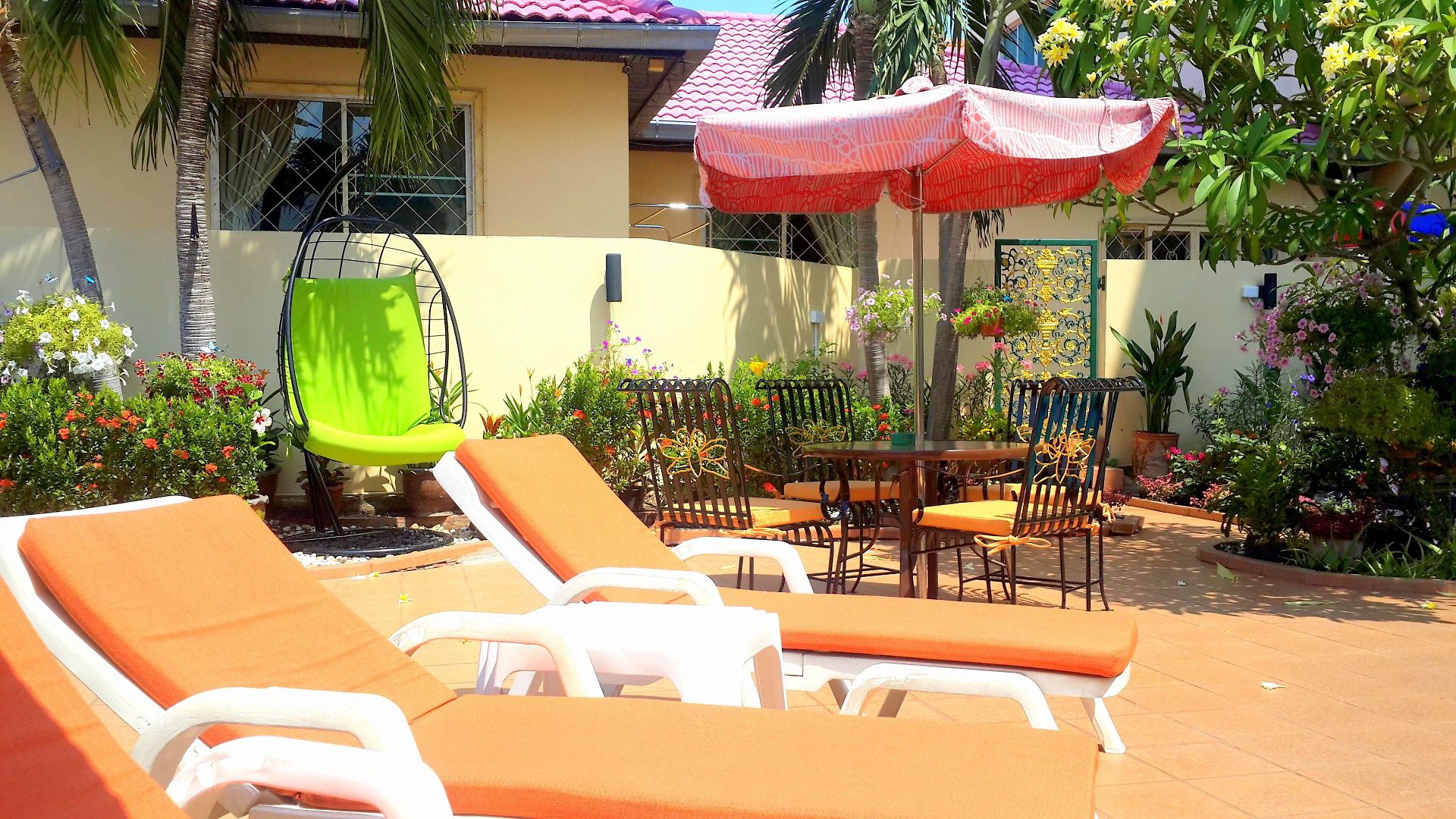 Butterfly Garden Boutique By Luxury View Ex Lg Apts And Villas, A Lifestyle Destination 1 To 3 Bedroom Units 110 To 190 Sqmtr, 2 Full Bathrooms, Rain Shower, Complete Kitchen, Free Fast Fiber Wifi, 55