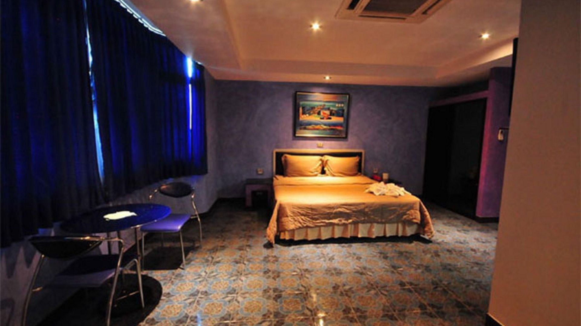 Koenig Mansion 4*
