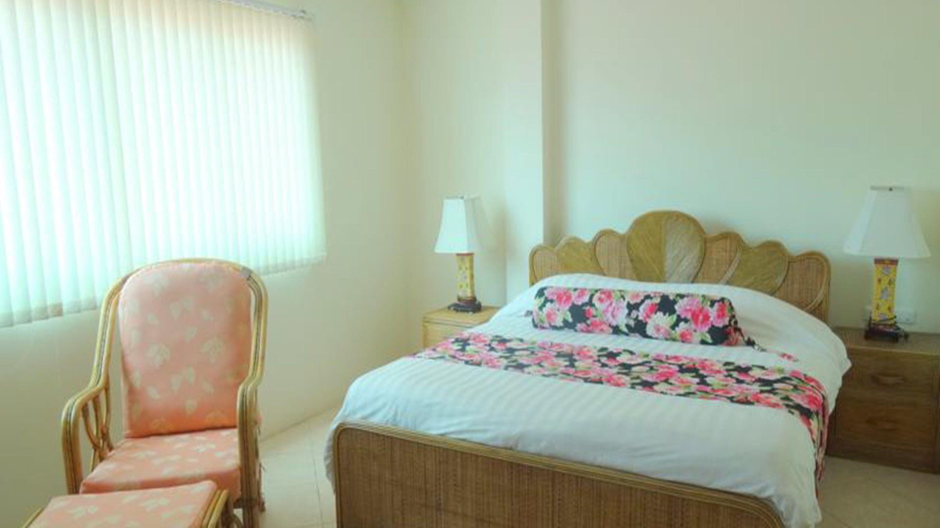Butterfly Garden Boutique Residences Apts And Villas, A Lifestyle Destination Ex Lg 1-3 Bedroom Units , Full Kitchen, 2 Full Bathrooms, Rain Shower, Bath, Free Bbq, Free Fast Fiber Optic Wifi, Staff 24-7 3* Pattaya