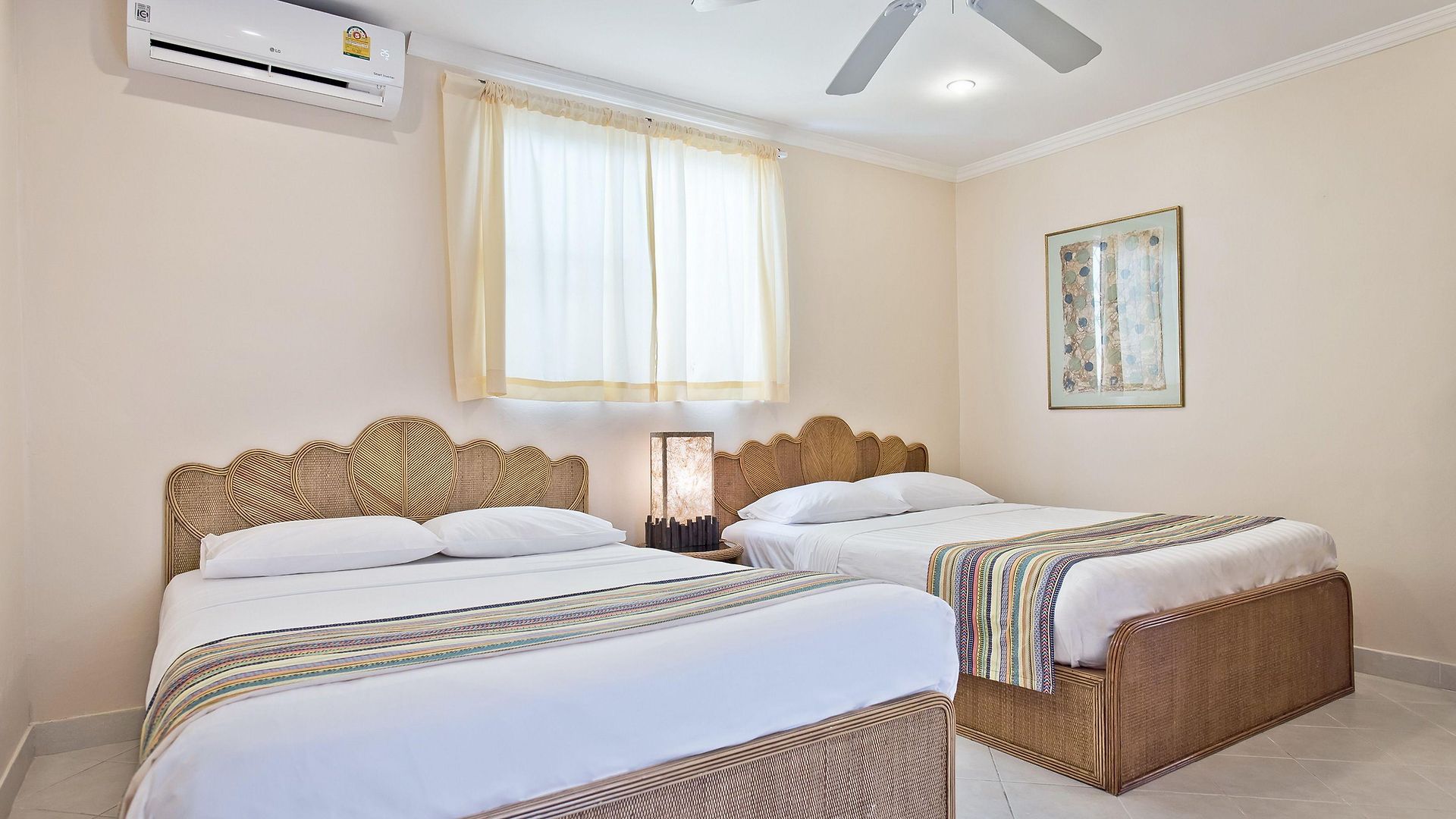 อพาร์ตโฮเทล Butterfly Garden Boutique Residences Apts And Villas, A Lifestyle Destination Ex Lg 1-3 Bedroom Units , Full Kitchen, 2 Full Bathrooms, Rain Shower, Bath, Free Bbq, Free Fast Fiber Optic Wifi, Staff 24-7 Pattaya
