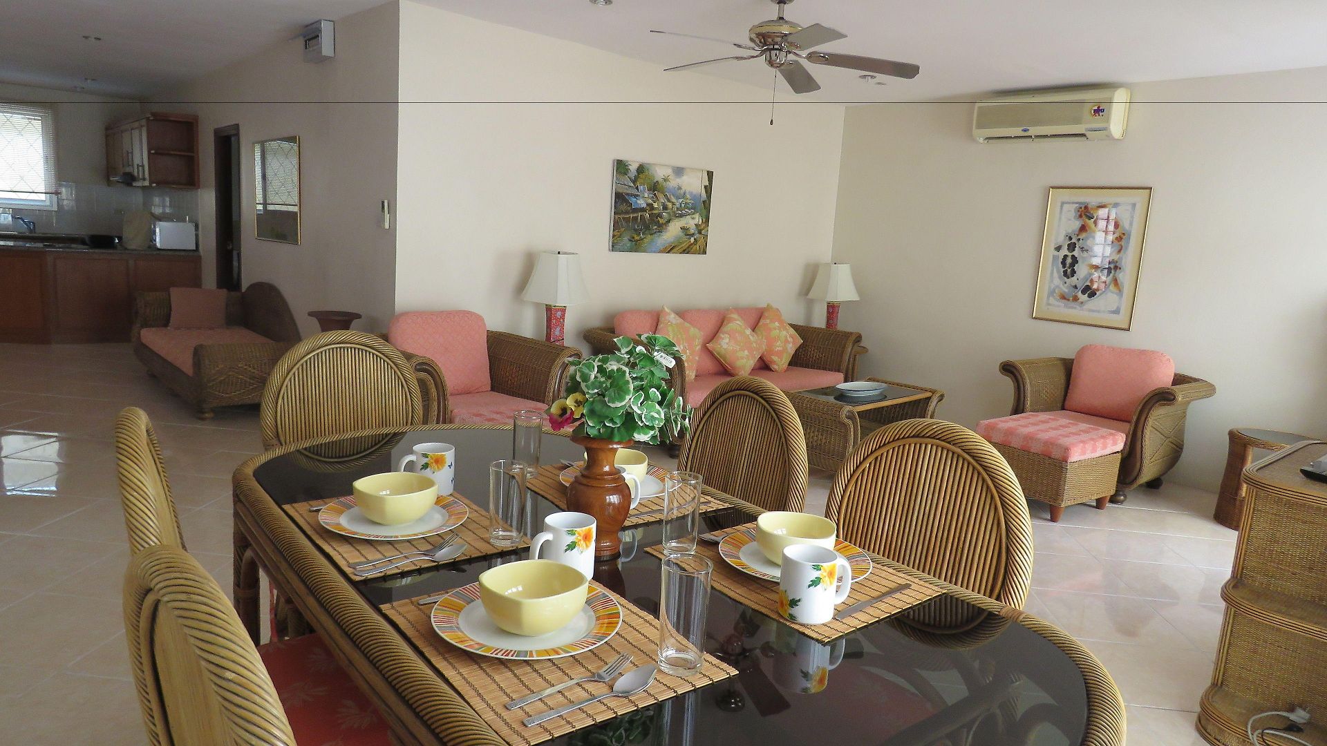 Butterfly Garden Boutique Residences Apts And Villas, A Lifestyle Destination Ex Lg 1-3 Bedroom Units , Full Kitchen, 2 Full Bathrooms, Rain Shower, Bath, Free Bbq, Free Fast Fiber Optic Wifi, Staff 24-7