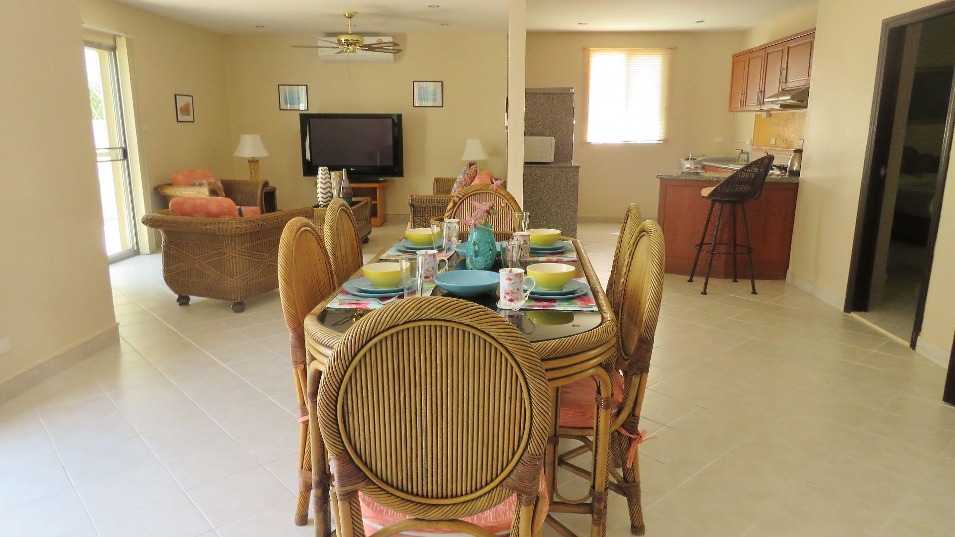 Butterfly Garden Boutique Residences Apts And Villas, A Lifestyle Destination Ex Lg 1-3 Bedroom Units , Full Kitchen, 2 Full Bathrooms, Rain Shower, Bath, Free Bbq, Free Fast Fiber Optic Wifi, Staff 24-7 3*
