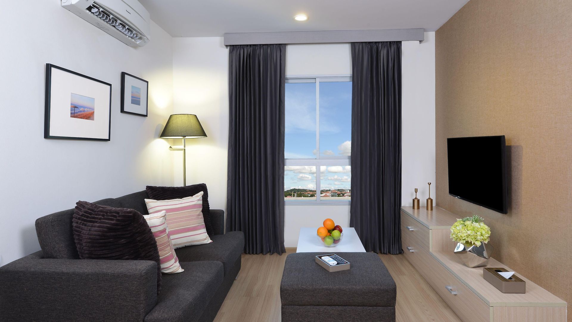 โรงแรม The Grass Serviced Pattaya