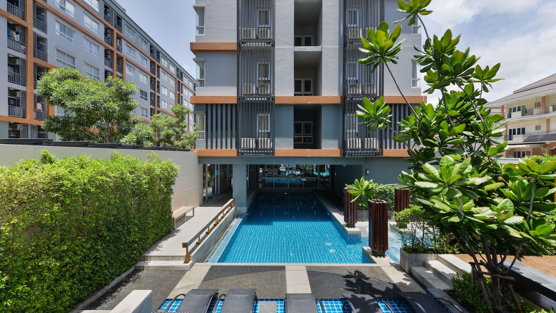The Grass Serviced Pattaya