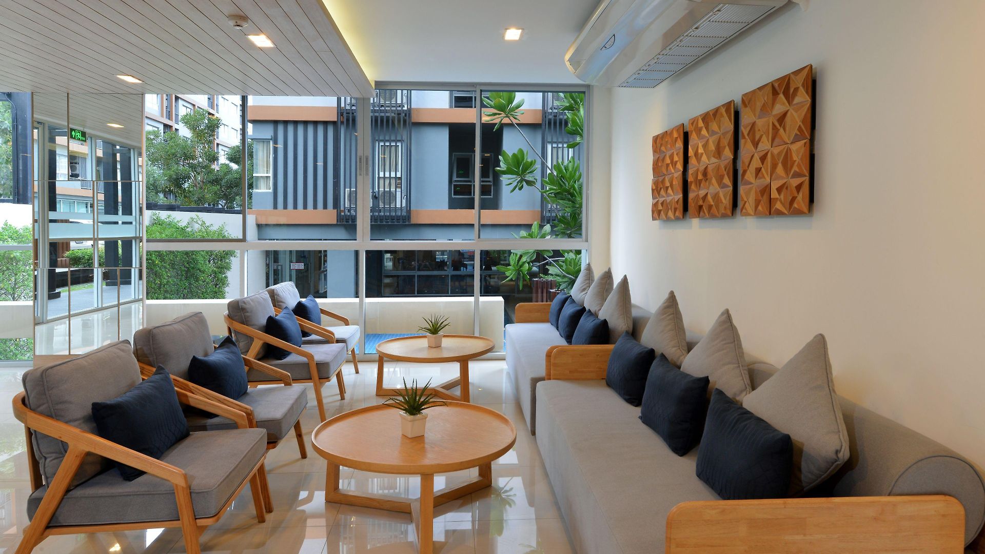 The Grass Serviced โรงแรม 4*