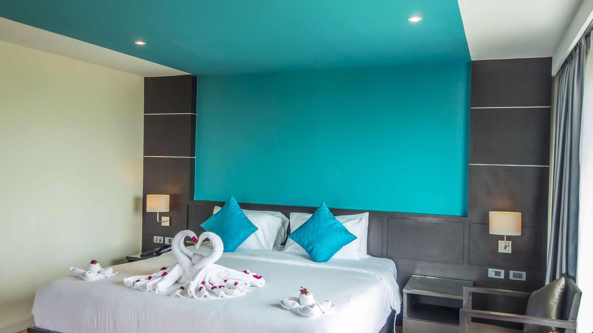 Unique Regency โรงแรม 4*
