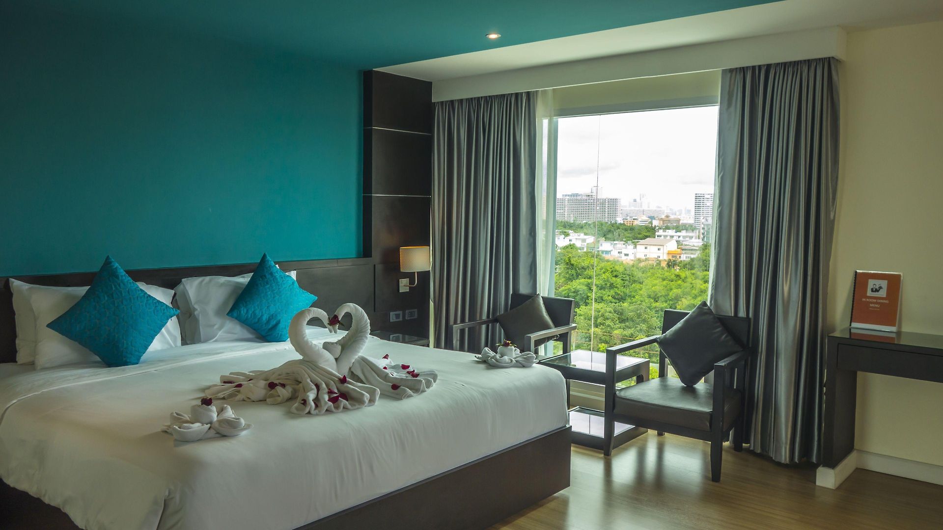 Unique Regency โรงแรม 4*
