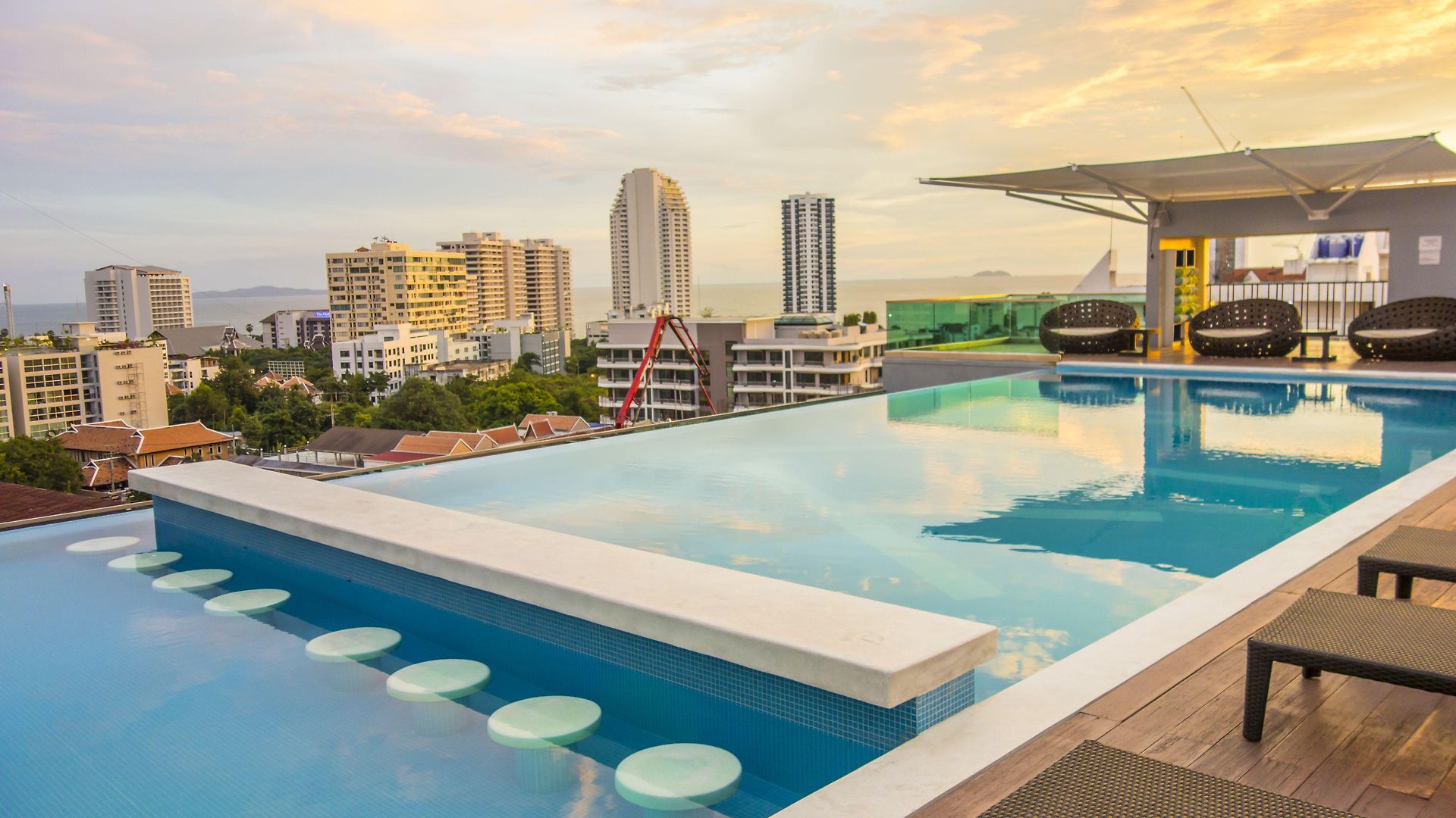 Unique Regency โรงแรม
