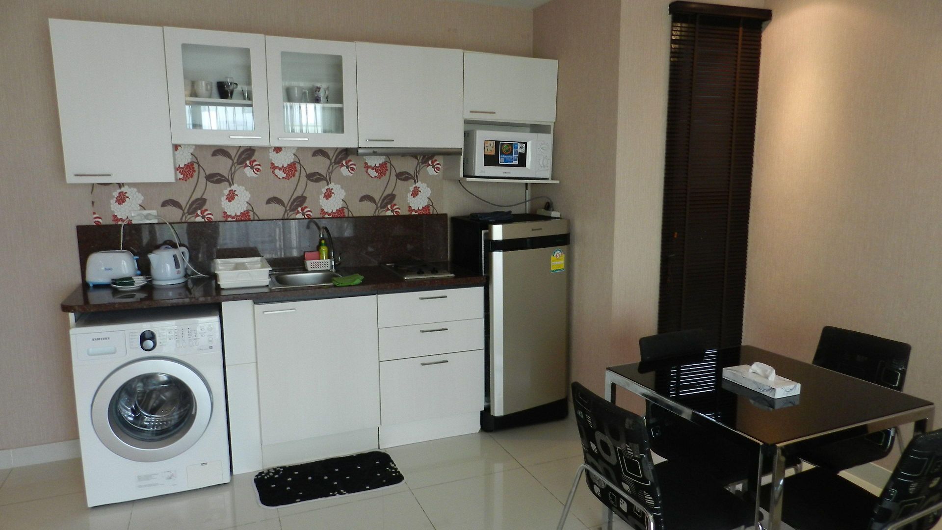 โรงแรม Neocondo