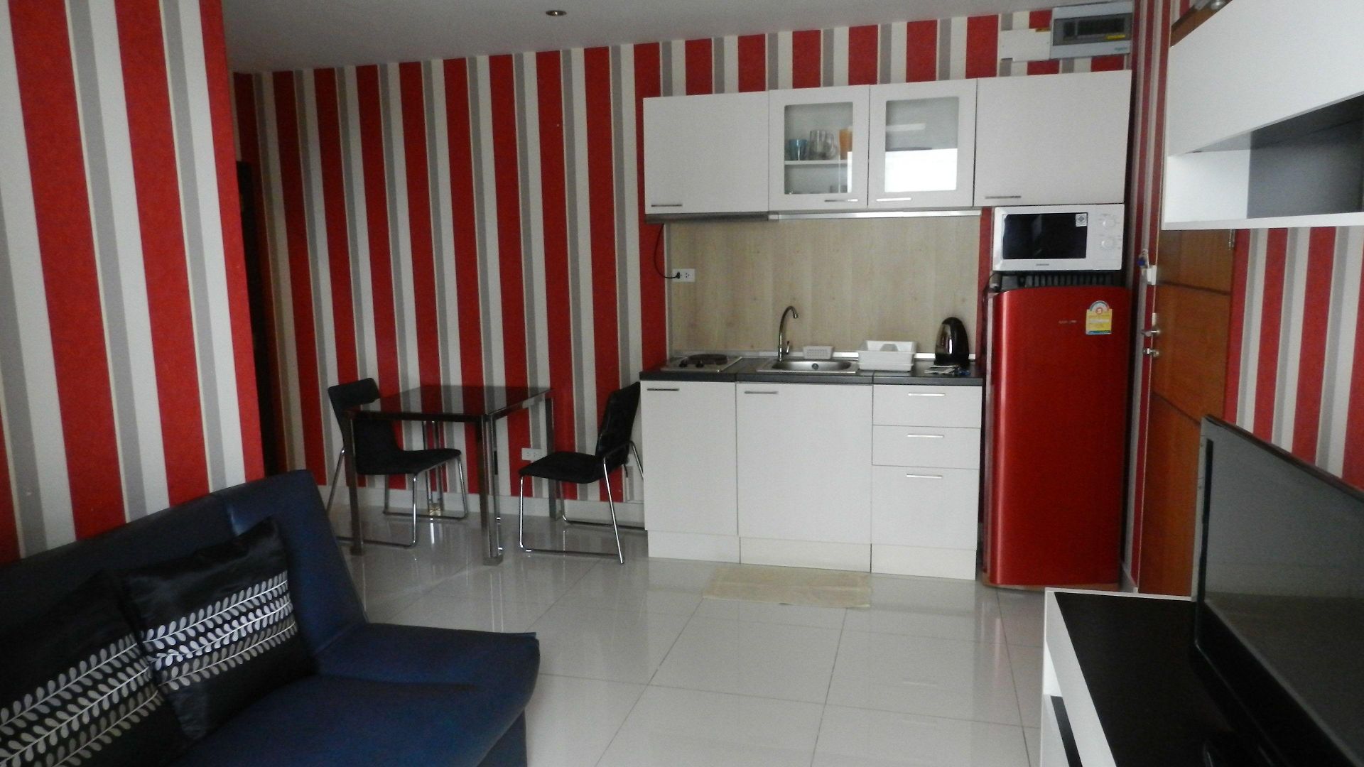 โรงแรม Neocondo 3*