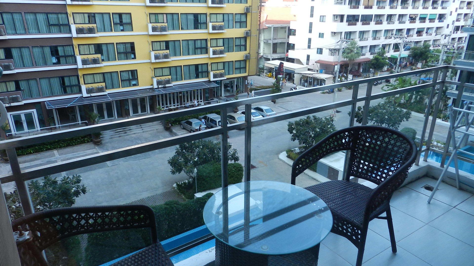 Neocondo 3*