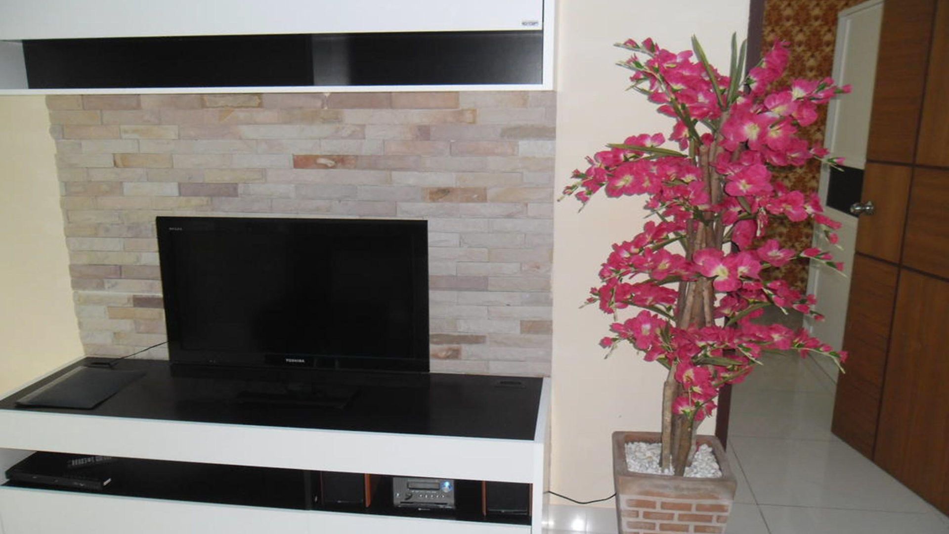 โรงแรม Neocondo
