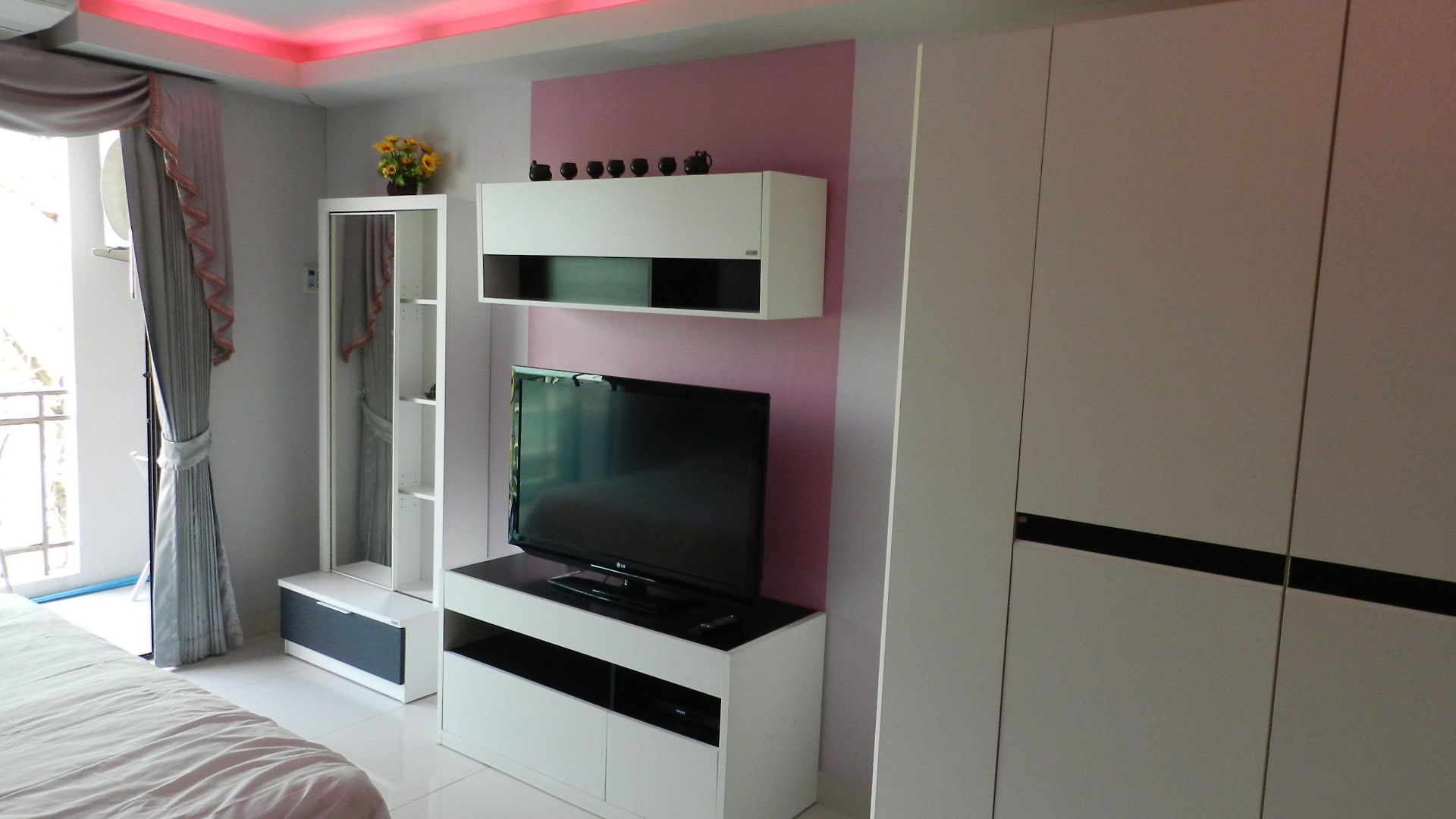 Neocondo 3*