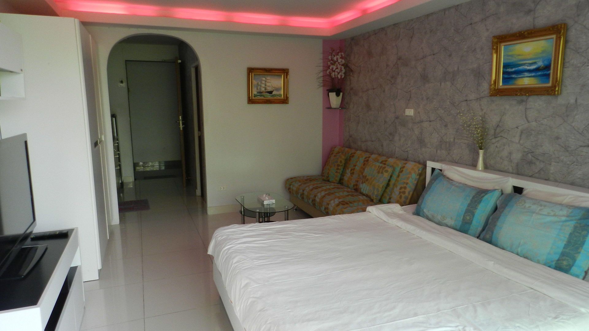 Neocondo โรงแรม 3*