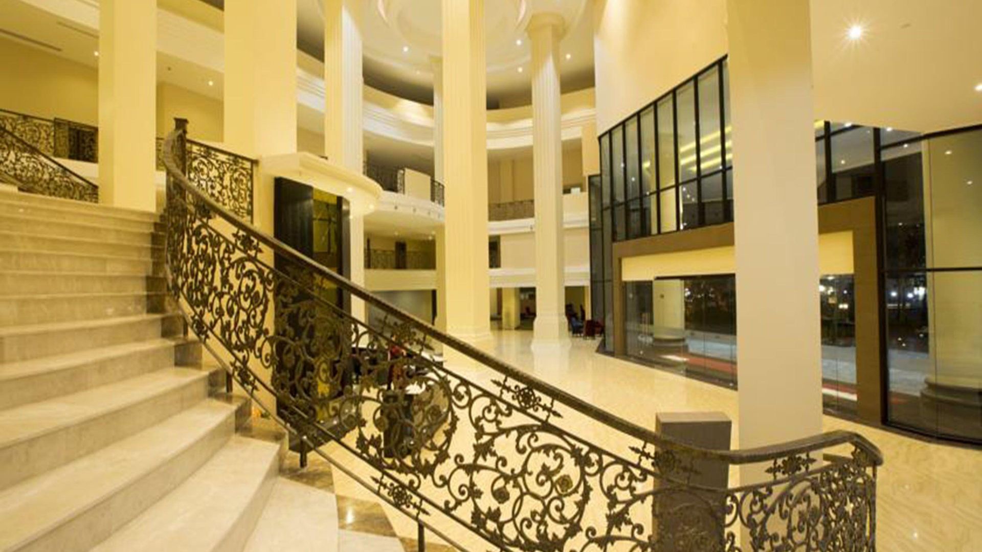 โรงแรม Grand Palazzo - Sha Extra