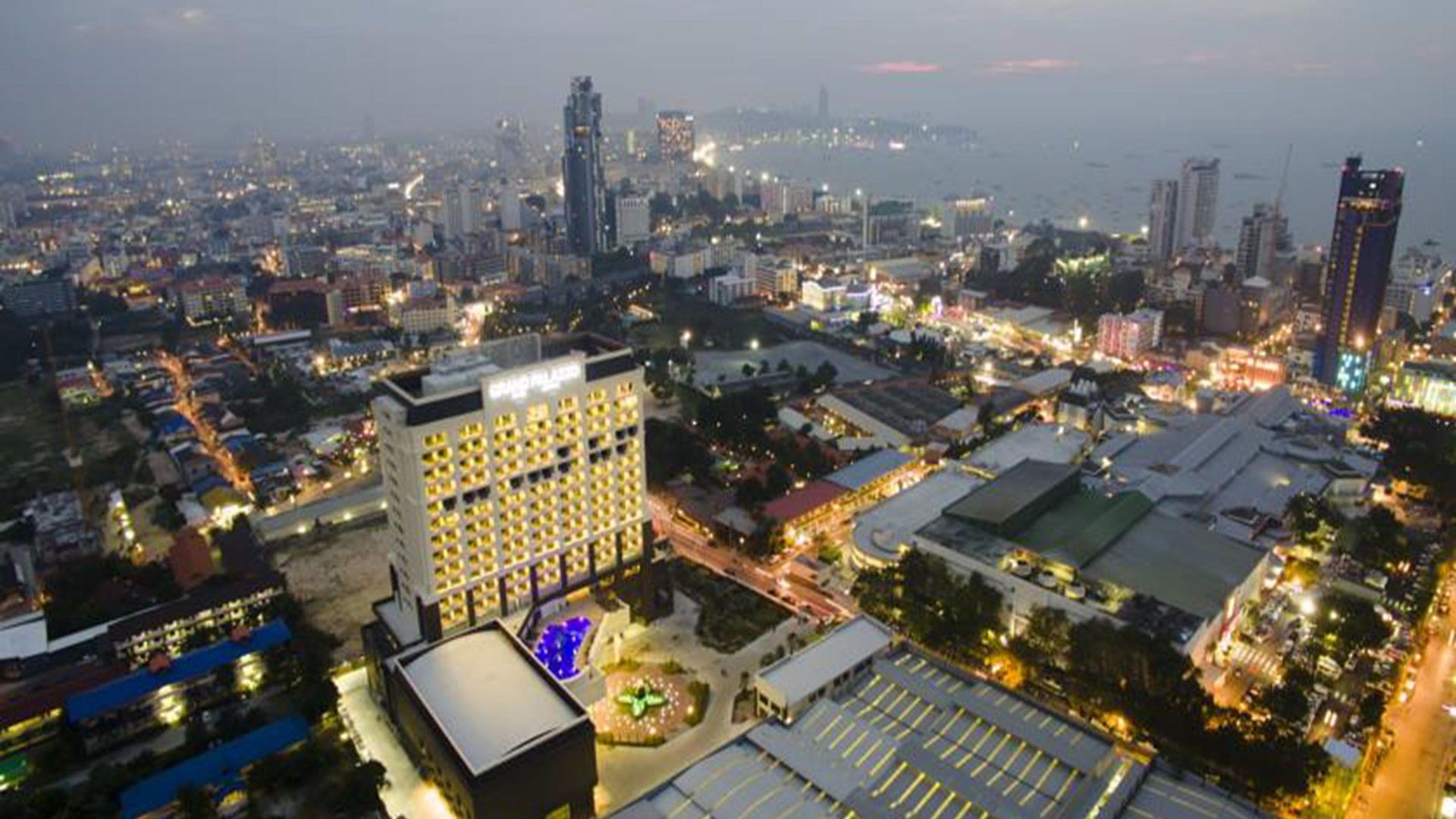 โรงแรม Grand Palazzo - Sha Extra 5*