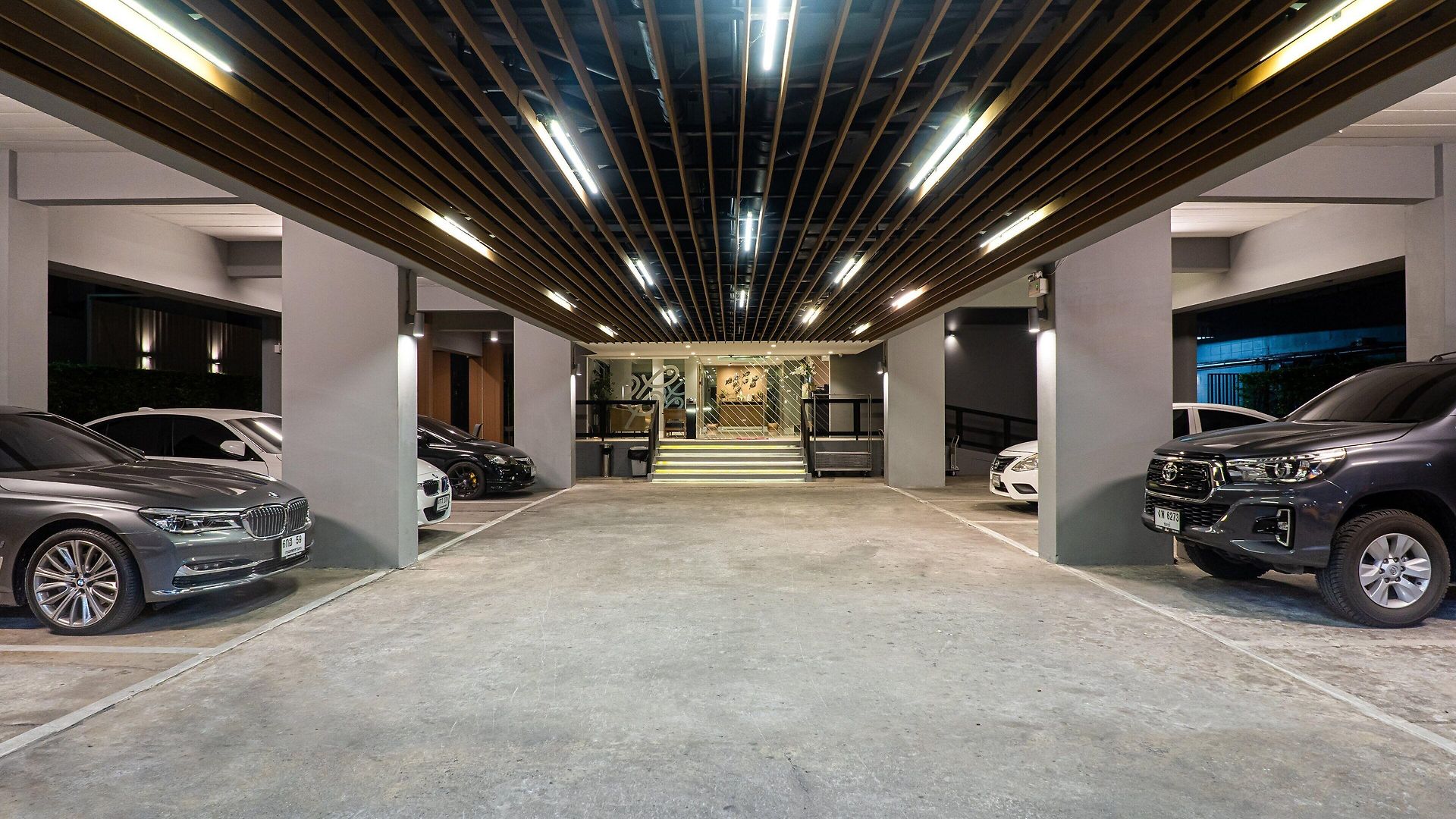 โรงแรม เพลิน เพลซ เรสซิเดนซ์