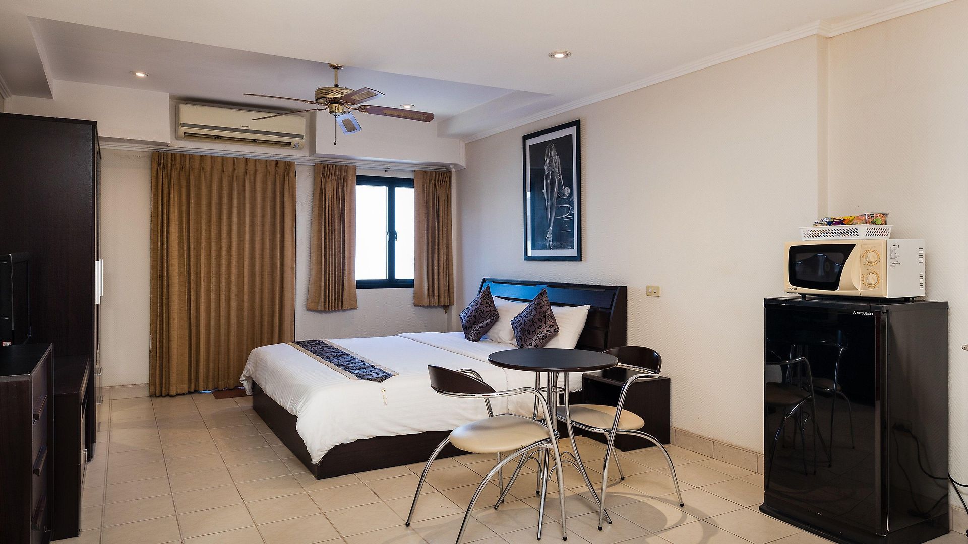 Hotel The Classroom Pattaya