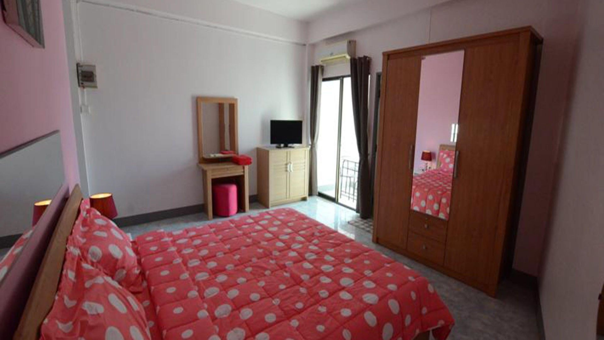 Bua Khao Paradise บ้านพัก 3*