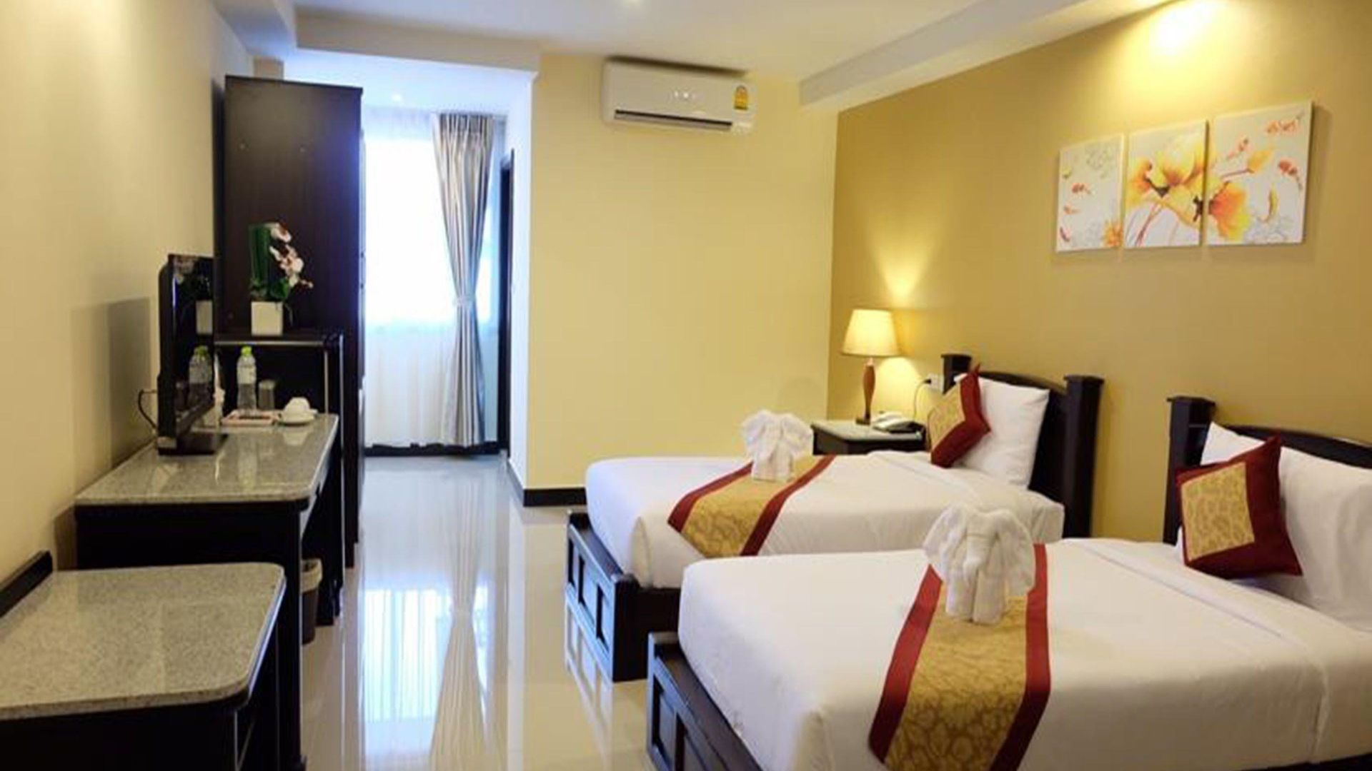 The Grand Day Night โรงแรม