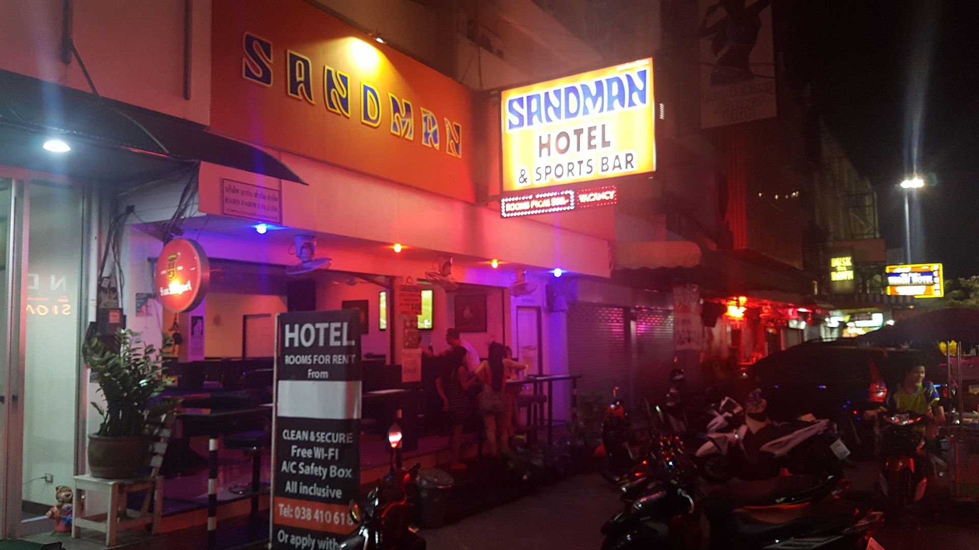 Sandman & Sports Bar * Pattaya
